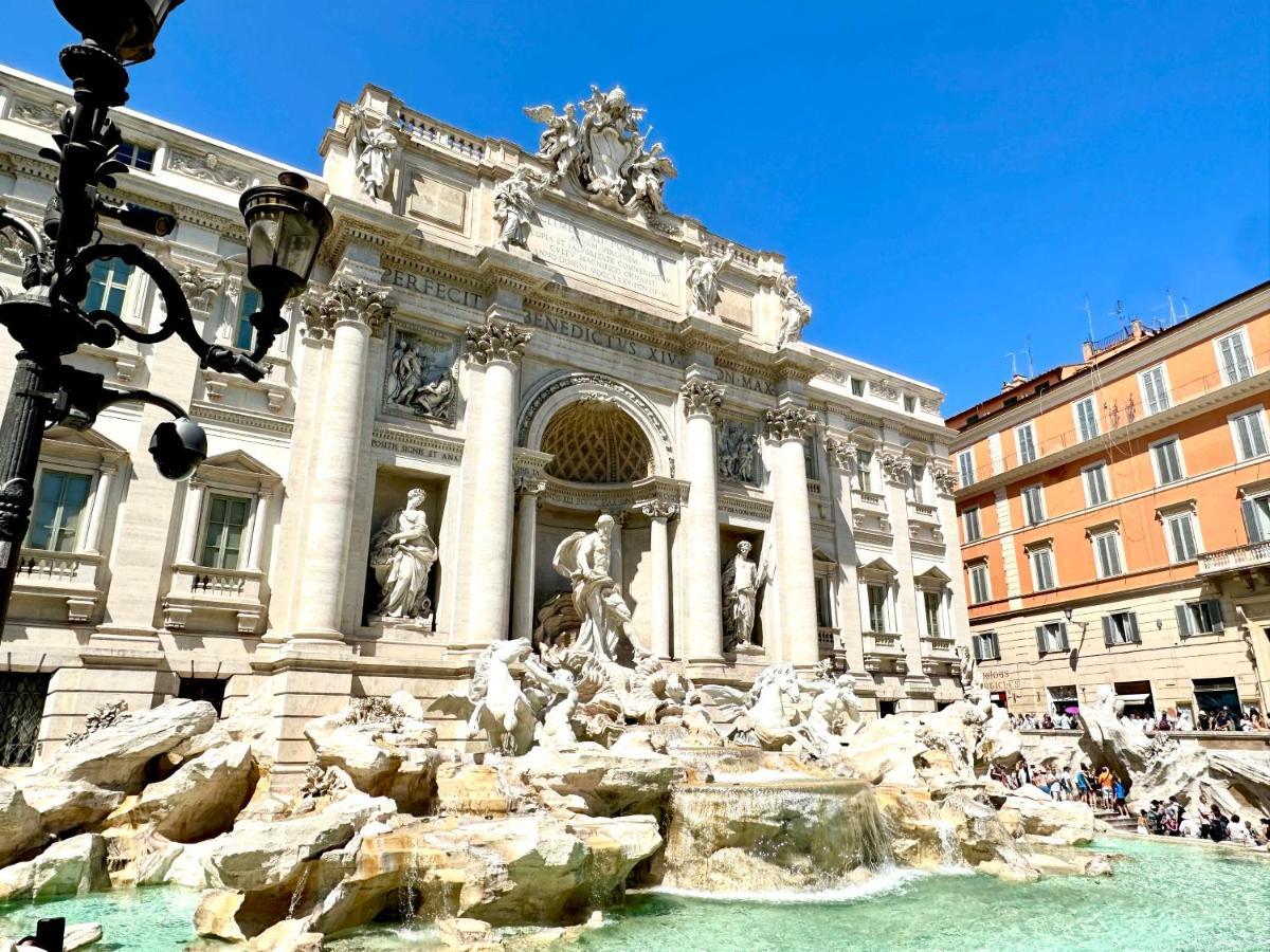 Trevi Romantic Alcova ภายนอก รูปภาพ
