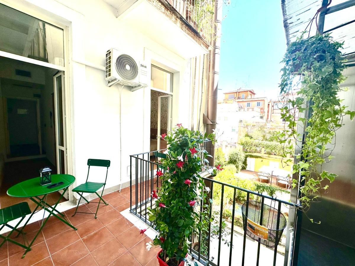Trevi Romantic Alcova ภายนอก รูปภาพ